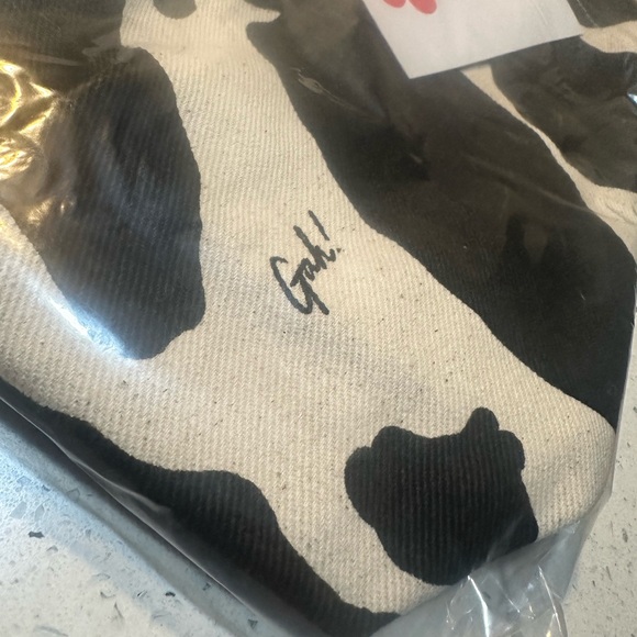 NWT new cow print Wine Tote from LISA SAYS GAH - Picture 11 of 13